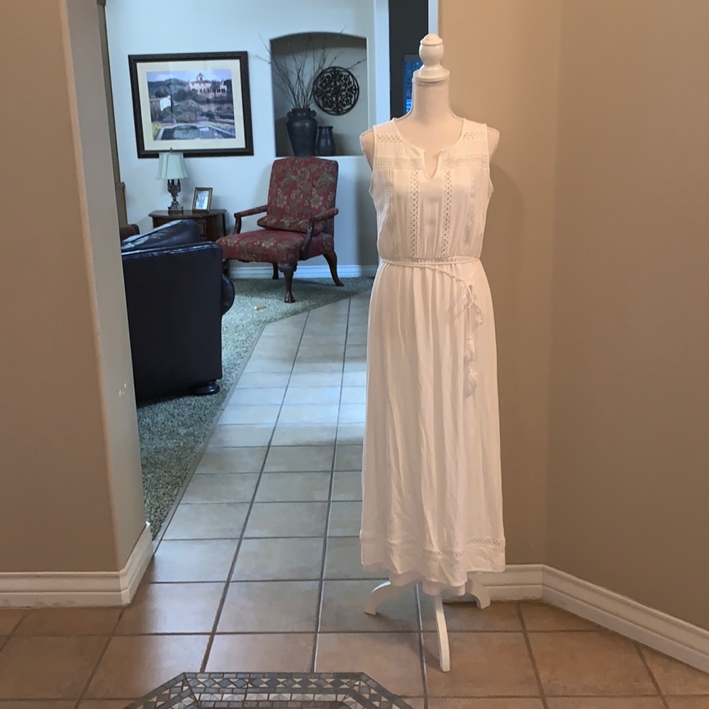 Long white dress